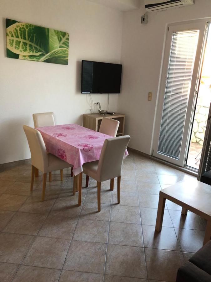 Miro Apartmani Ražanac エクステリア 写真