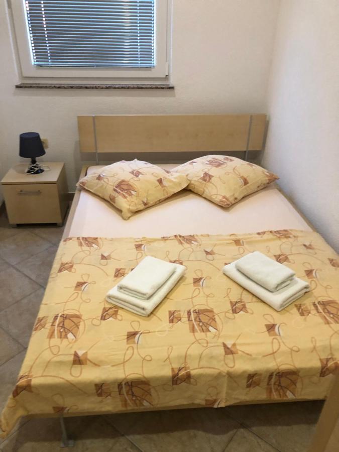 Miro Apartmani Ražanac エクステリア 写真