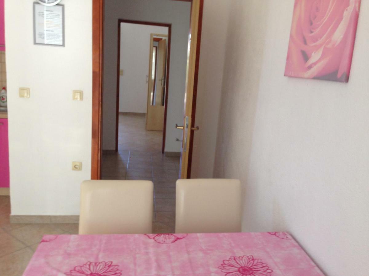 Miro Apartmani Ražanac エクステリア 写真