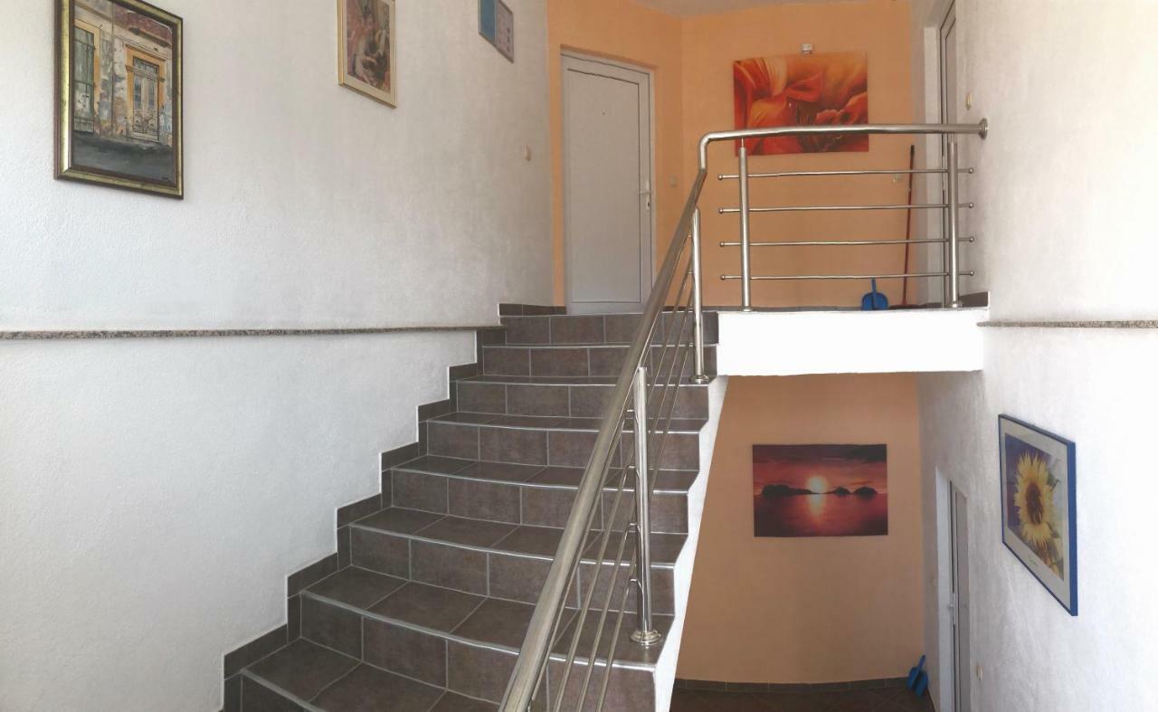 Miro Apartmani Ražanac エクステリア 写真