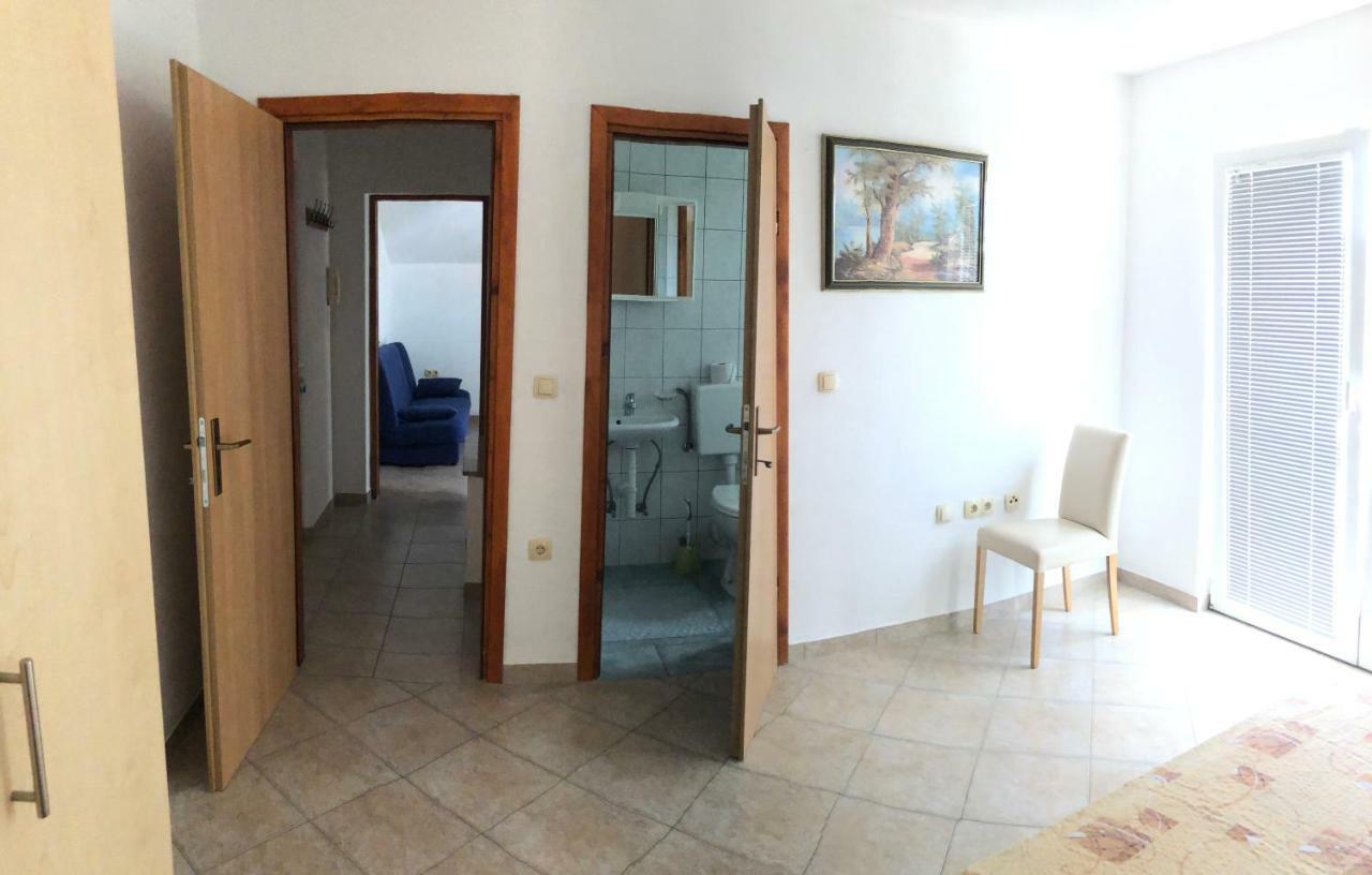 Miro Apartmani Ražanac エクステリア 写真
